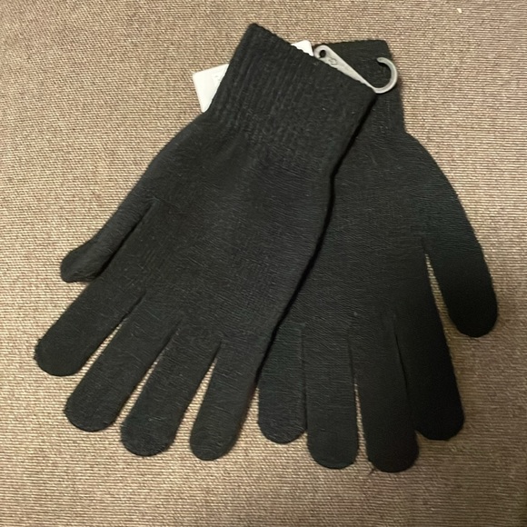 NWT!!! Gripper Gloves- 2 pairs - Picture 4 of 6